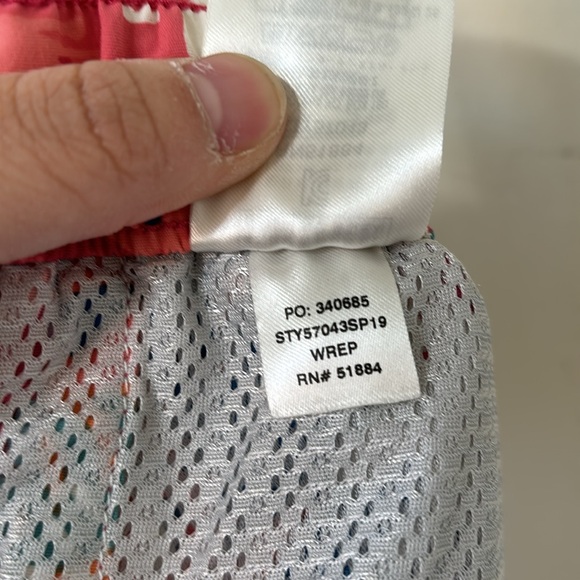 Patagonia Women’s Barely Baggies 2.5” Shorts Wild Waratah Reef Pink Size XL - Picture 6 of 9